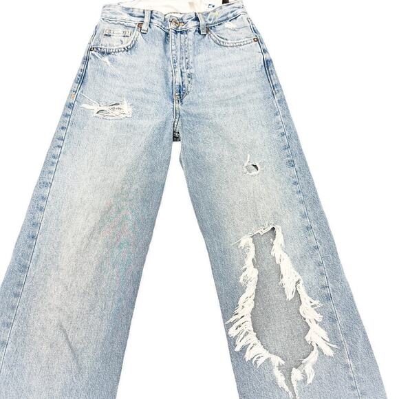Zara Ripped Denim Cutoff Light Jeans Wide Leg Size 2 - Picture 3 of 7
